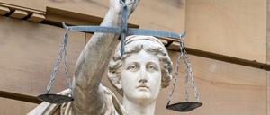 Statue der Göttin Justitia, Symbolbild