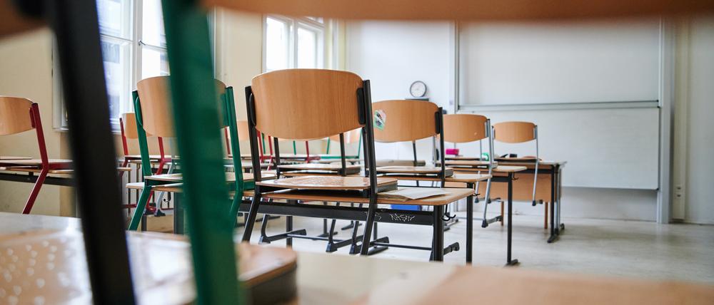 Eine Brandenburger Schule wird von rechtsextremen Vorfällen erschüttert.