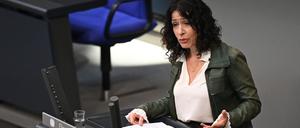 Bettina Jarasch spricht bei der Plenarsitzung im Deutschen Bundestag. Hauptthema: die geplante Finanzierung des 49-Euro-Tickets für Busse und Bahnen in ganz Deutschland.