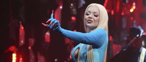 Katja Krasavice bei der Aufzeichnung der TV-Show MDR Sputnik präsentiert: Friends of Leony im Täubchenthal. Leipzig, 14.12.2022 *** Katja Krasavice at the recording of the TV show MDR Sputnik presents Friends of Leony in Täubchenthal Leipzig, 14 12 2022 Foto:xR.xStoffelsx/xFuturexImage