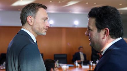 Ausgebremst. Das Finanzministerium von Christian Lindner (FDP, links im Bild) hat das Vorhaben von Hubertus Heil (SPD) aus haushaltspolitischen Gründen gestoppt. 