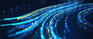 Informationsjäger. Kommt eine Erdbebenwelle, wird das Kabel ein wenig gedehnt oder gestaucht. Diese Längenänderung zeigt sich in den Daten des reflektierten Laserlichts.