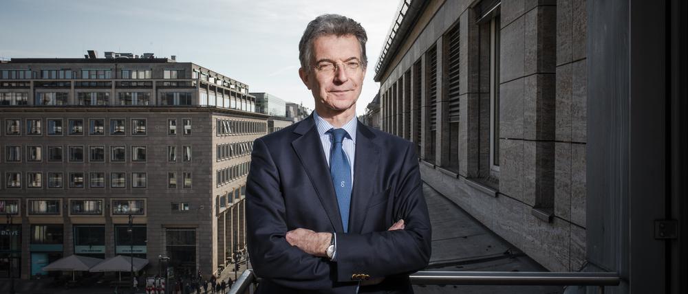 „Putin glaubt, dass wir dekadente Schwächlinge sind“ – Christoph Heusgen auf dem Balkon seines Büros in der Berliner Friedrichstraße