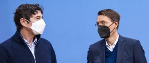 Gesundheitsminister Karl Lauterbach (r.) wollte keine Kritik an Christian Drosten ausüben (Archivbild). 
