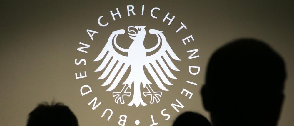 Die aktuellen Ermittlungen gegen den BND-Mitarbeiter wegen des Verdachts des Landesverrats zeigten einen „dringenden Handlungsbedarf“ zur Reform der Verfahren bei Sicherheitsüberprüfungen, so das Kontrollgremium.