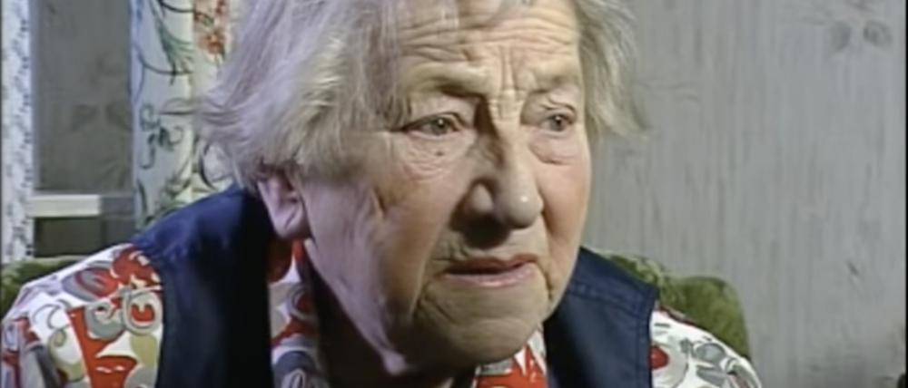 Maria Rimkus, sie ist auch unter dem Namen Maria Nickel bekannt, lebte von 1910 bis 2001. Das Bild stammt aus einer Dokumentation der Shoah Foundation.