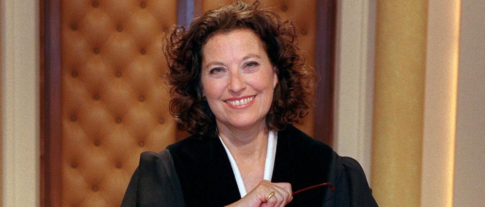 Die TV-Richterin Dr. Ruth Herz im August 2001 in einem Kölner Gerichtssaal.