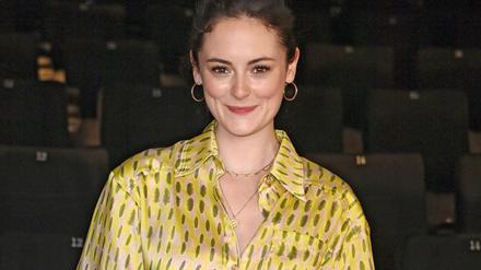 Lea van Acken hat in international erfolgreichen Serien wie „Homeland“ oder „Dark“ mitgespielt und für ihre Verkörperung der Anne Frank den Bayerischen Filmpreis erhalten.