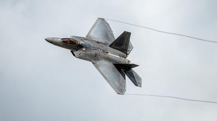 Eine F-22 während eines Übungsflugs im vergangenen Jahr.