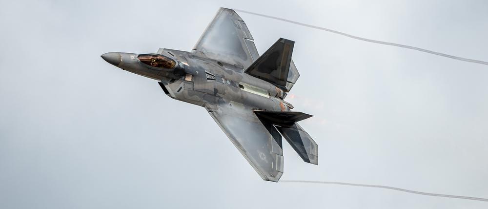 Eine F-22 während eines Übungsflugs im vergangenen Jahr.