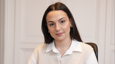 Luisa S. lernt Kauffrau für Versicherungen und Finanzen.