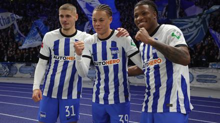 Trio mit drei Toren. Marton Dardai, Derry Scherhant und Jessic Ngankam (von links) machten mit ihren Treffern aus dem 0:1 gegen Gladbach zwischenzeitlich ein 3:1.