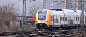 Der RE1 fährt im Mai und Juni nur noch bis Berlin-Charlottenburg.