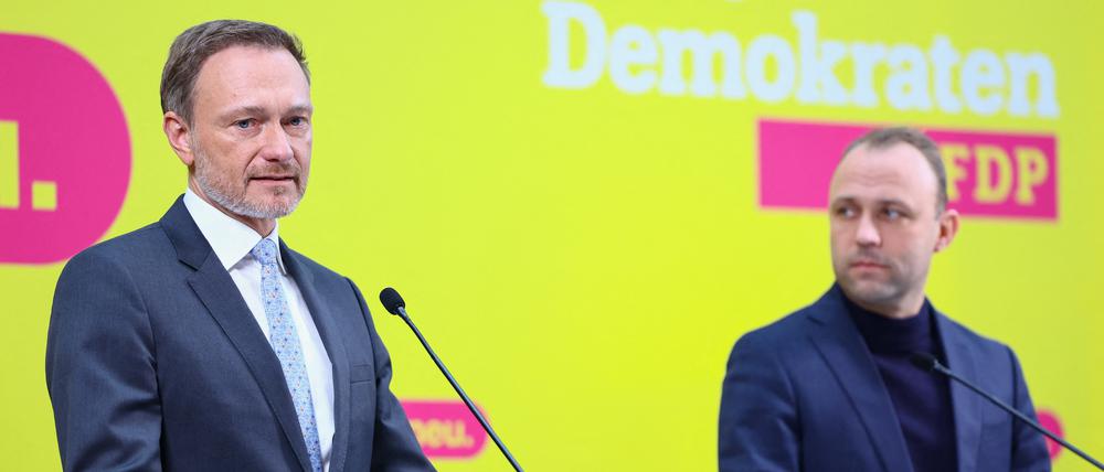 Christian Lindner und der Berliner Spitzenkandidat Sebastian Czaja suchen nach Erklärungen für die Niederlage. 