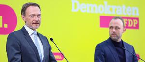 Christian Lindner und der Berliner Spitzenkandidat Sebastian Czaja suchen nach Erklärungen für die Niederlage. 
