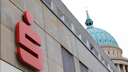 Sparkasse Am Kanal Potsdam, MBS, Sparkassenlogo, Schriftzug