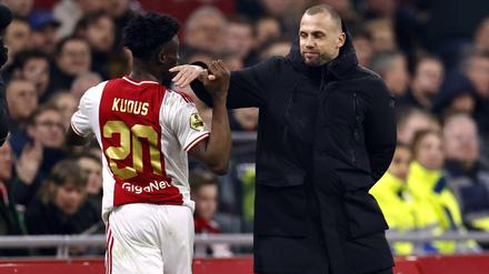 John Heitinga hat bei Ajax Amsterdam Alfred Schreuder als Cheftrainer abgelöst. Seitdem läuft es für den Klub wieder deutlich besser. 