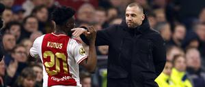 John Heitinga hat bei Ajax Amsterdam Alfred Schreuder als Cheftrainer abgelöst. Seitdem läuft es für den Klub wieder deutlich besser. 