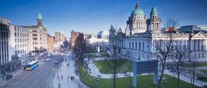 Blick auf das Gebäude des Belfast City Council. 