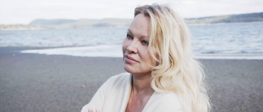 Ungeschminkte Wahrheit: Pamela Anderson in der aktuellen Netflix-Dokumentation „Pamela, A Love Story“.