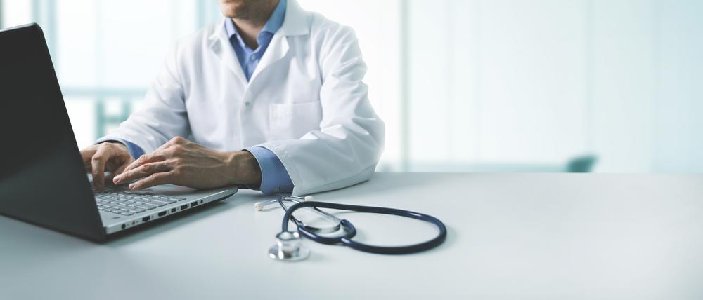 Die ausländischen Ärzte arbeiten in Kliniken, Praxen oder Betrieben.