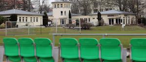 Die Zukunft des Sportplatzes des ESV Lok-Potsdam in der Berliner Straße ist offen.