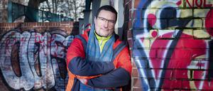 Der Vorsitzende der ehrenamtlichen Richter (Schöffen) Prof. Norman Uhlmann auf dem Leopoldplatz, in Berlin-Wedding.