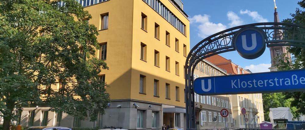 
Das Bürgeramt in der Klosterstraße ist das beliebteste Berlins. Nun ist es bis Ende 2025 gesichert. 