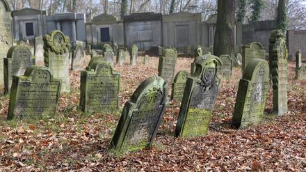 Der Jüdische Friedhof wurde 1743 eingeweiht.