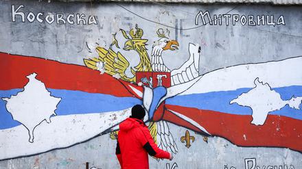 Zeugin des Konflikts: Mauer in der geteilten kosovarischen Stadt Mitrovica