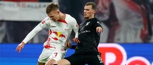 Dani Olmo (l.) und RB Leipzig stehen in Verhandlungen.