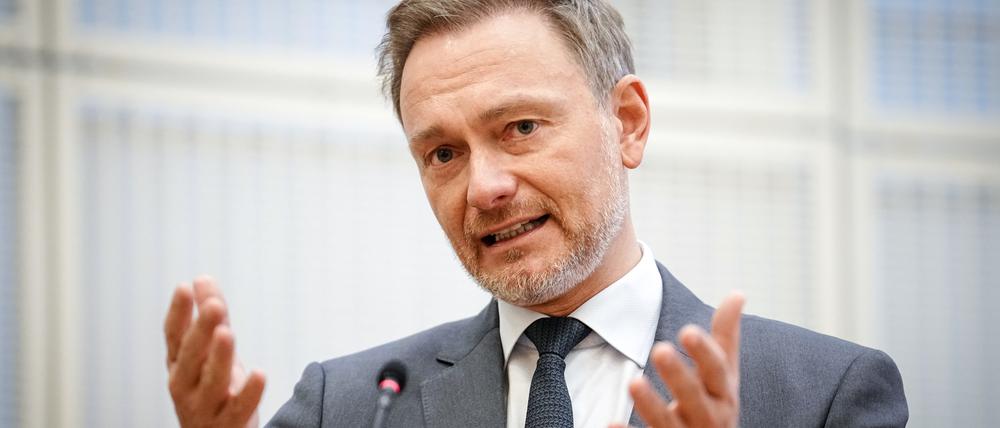 Der Finanzminister sorgt sich um den Haushalt für das kommende Jahr.