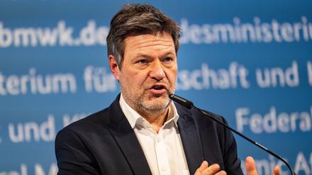 Bundeswirtschaftsminister Robert Habeck (Bündnis 90/Die Grünen) will sich auch über das Großprojekt der Leag informieren.