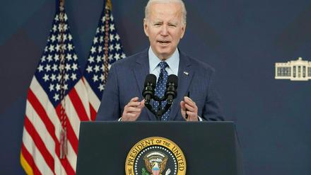US President Joer Biden speaks about the administration's response to recent aerial objects at the White House House in Washington, DC, on February 16, 2023. - Biden addressed Americans  about a sophisticated Chinese balloon and three subsequent unidentified aerial objects shot down over North America this month. (Photo by MANDEL NGAN / AFP)