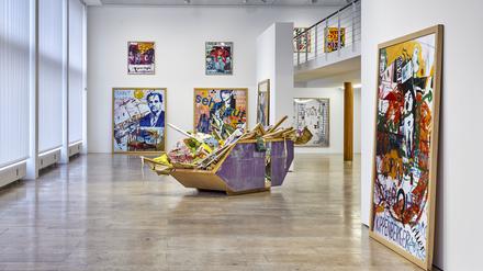 Blick in die Ausstellung der Galerie Capitain Petzel, deren Werkkomplex „Heavy Burschi“ nur komplett verkauft wird.