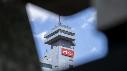 Der Rundfunk Berlin-Brandenburg bleibt im Fokus verschiedener Untersuchungen.