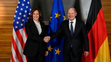 Bundeskanzler Olaf Scholz und US-Vize-Präsidentin Kamala Harris.
