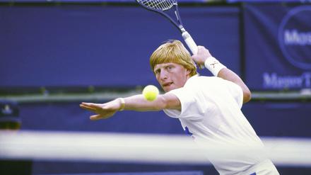 Boris Becker während eines Matches im Hyatt Grand Champions Stadium.
