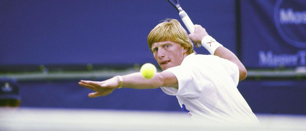 Boris Becker während eines Matches im Hyatt Grand Champions Stadium.