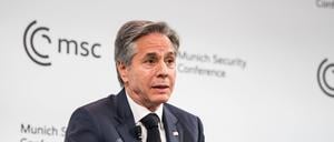 US-Außenminister Tony Blinken spricht während einer Podiumsdiskussion auf der Münchner Sicherheitskonferenz (Symbolbild).