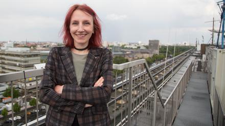 Geraldine Rauch, Präsidentin der Technischen Universität Berlin, auf dem Dach des Hauptgebäudes der TU.