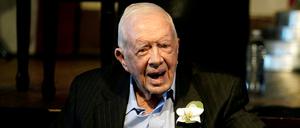Der 99-jährige ehemalige US-Präsident Jimmy Carter will noch bis zu den Wahlen am 5. November „durchhalten“.