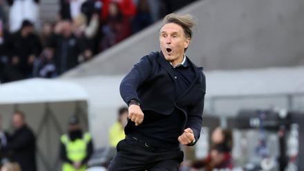 Kurz brach es aus ihm raus. Stuttgarts Trainer Bruno Labbadia nach dem 3:0-Sieg über Köln.