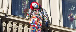 Nubbel an der Fassade einer Kneipe in Nippes, Kölner Karneval, Köln, Rheinland, Nordrhein-Westfalen, Deutschland, Europa *** Nubbel on the facade of a pub in Nippes, Cologne Carnival, Cologne, Rhineland, North Rhine-Westphalia, Germany, Europe Copyright: imageBROKER/WalterxG.xAllgöwer ibxwaa06694082.jpg Bitte beachten Sie die gesetzlichen Bestimmungen des deutschen Urheberrechtes hinsichtlich der Namensnennung des Fotografen im direkten Umfeld der Veröffentlichung!