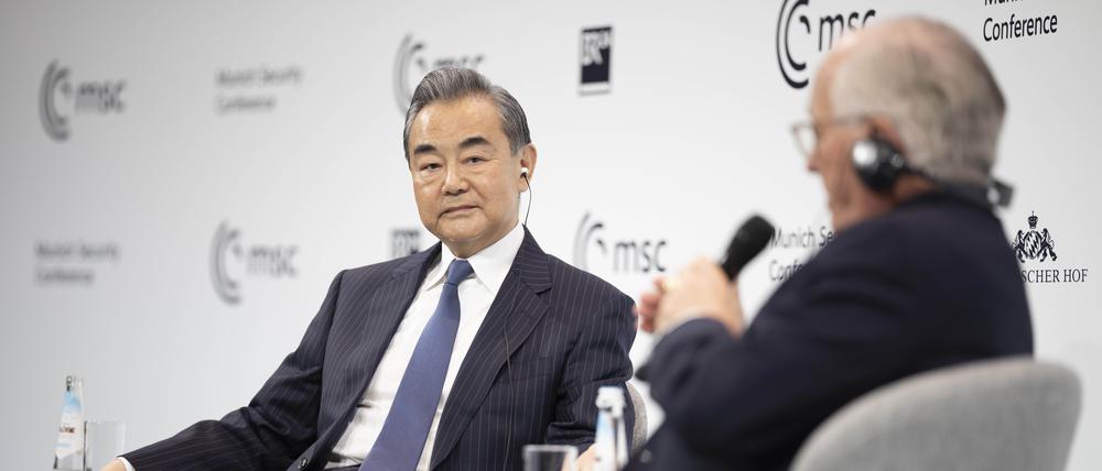 Wang Yi, oberster Außenpolitiker Chinas, kündigte auf der Münchner Sicherheitskonferenz eine Friedensinitiative für die Ukraine an.