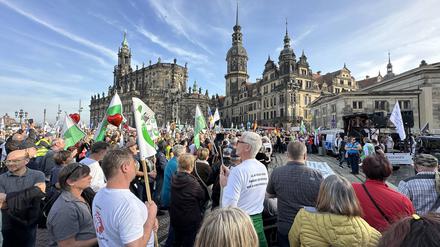 In Dresden demonstrierten im Oktober mehr als 7000 Menschen gegen die Energie- und Coronapolitik der Bundesregierung.