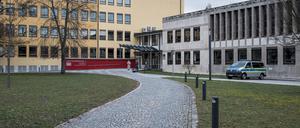 Der Angeklagte brach ein Fenster des Landgerichts Coburg auf und flüchtete.