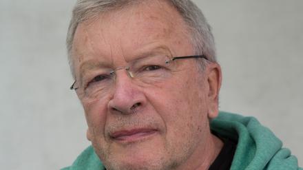 Viktor Jerofejew pendelte bis zum Frühling 2022 zwischen Paris und Moskau, jetzt lebt er zeitweise in Berlin.