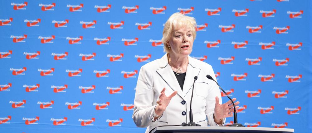 Erika Steinbach, Vorsitzende der Stiftung Desiderius-Erasmus, beim Bundesparteitag der AfD im Juni 2018.