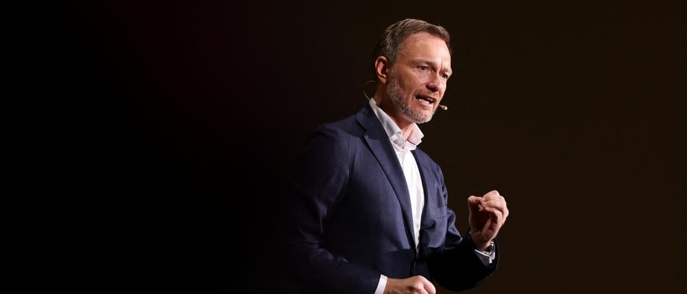 German Finance Minister and Free Democratic Party (FDP) leader Christian Lindner speaks during the traditional Ash Wednesday meeting in Dingolfing, Germany, February 22, 2023. REUTERS/Lukas Barth